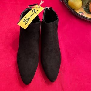 Seven7 Kelsey Chelsey Women's Ankle Boots